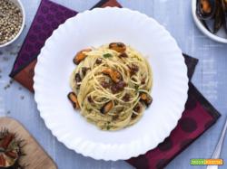 Spaghetti con cozze e ricci di mare