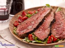 Tagliata di manzo con rucola e pomodorini