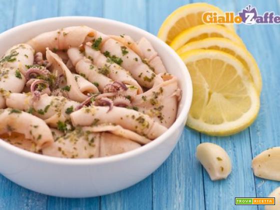 Calamari all'aglio e profumo di limone