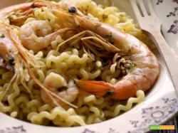 Fusilli lunghi al limone e mazzancolle, e la città magica della sirena