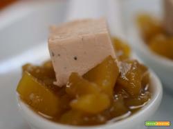 Cucchiaio aperitivo di chutney di mango speziato e foie gras...un' idea (st)tré chic