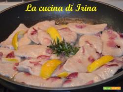 Lonza di maiale al limone e le cipolle di tropea