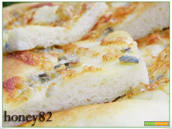 FOCACCIA DI PATATE AL GORGONZOLA