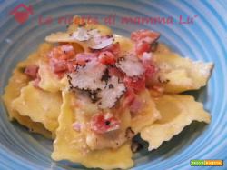 Ravioli con sugo leggero al tartufo