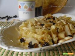 Cavolo verza con pinoli e uvetta