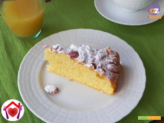 Torta semplice alla frutta secca