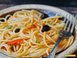 Spaghetti estivi, al pomodoro e zucchine