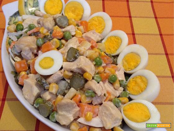 Ricca insalata di pollo Ucraina