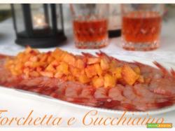 Gran crudo di gamberi rossi e mirepoix di pesche noci