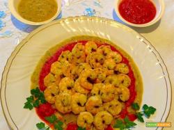 Gamberi al curry con salse ai peperoni