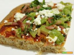 Pizza semintegrale con scarola, pancetta e quartirolo