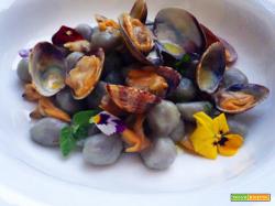 Perle di patate viola e vongole