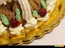 Zuccotto con crema al mascarpone, cioccolato e amarene