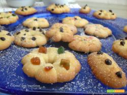 Pasticcini con la spara biscotti