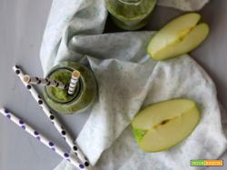 Green smoothie: frullato di frutta