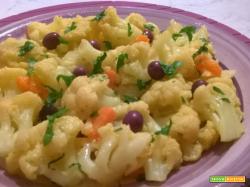 CAVOLFIORE ALLA CURCUMA CON CAROTE E OLIVE
