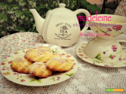 Madeleine cioccolato bianco e albicocche