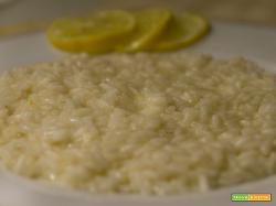 Risotto al limone – ricetta facile e leggera
