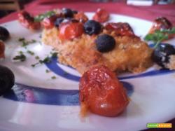 Filetto di merluzzo gratinato con pomodorini e olive