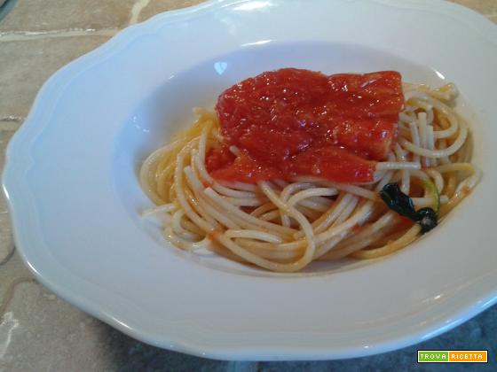 Spaghetti e San Marzano confit