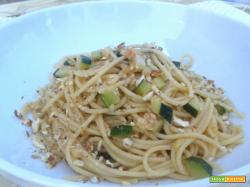 Spaghetti Zucchine e Mandorle al Basilico