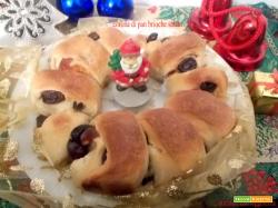 Corona di pan brioche salata - lievito madre - centro tavola natalizio