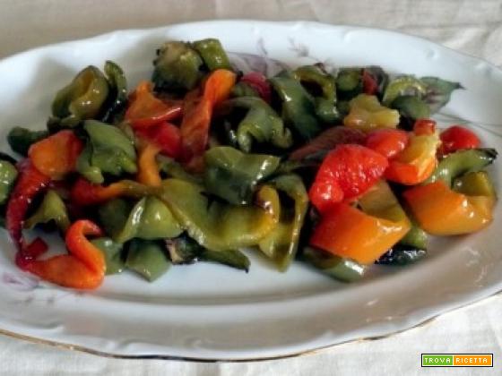 Peperoni forno rosso e verde olio di oliva exstravergine