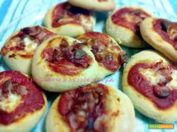Pizzette ricetta wurstel mozzarella prosciutto pomodoro
