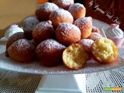 Castagnole morbide di ricotta