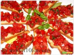BRUSCHETTE POMODORO E BASILICO