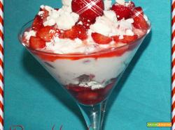 MERINGATA DI FRAGOLE