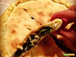 Scacciata rustica con cime di rapa e caciotta di capra