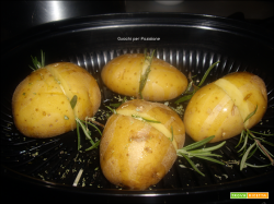 Patate al vapore con Rosmarino, Aglio e Origano | Ricetta veloce
