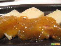 Marmellata di fichi e pinoli