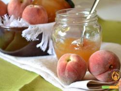 Marmellata di pesche bianche