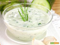 Salsa greca tzatziki