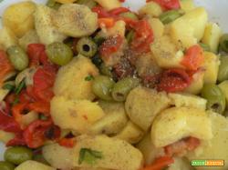 Insalata patate, peperoni e olive-Ricetta contorno | Noi due in cucina
