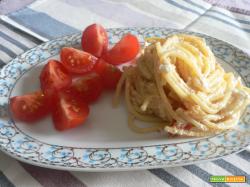 Spaghetti ricotta e pomodorini | Noi due in cucina