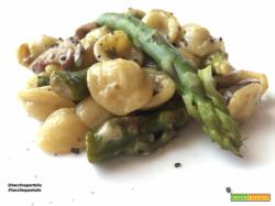 ORECCHIETTE CON ASPARAGI E FUNGHI PORCINI