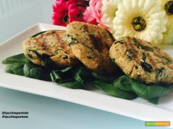 BURGER DI QUINOA CON SPINACI AL PROFUMO DI BASILICO