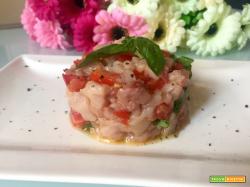 TARTARE DI PESCE SPADA CON POMODORI E BASILICO