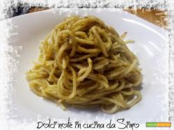 Spaghetti con pate’ di olive verdi e capperi