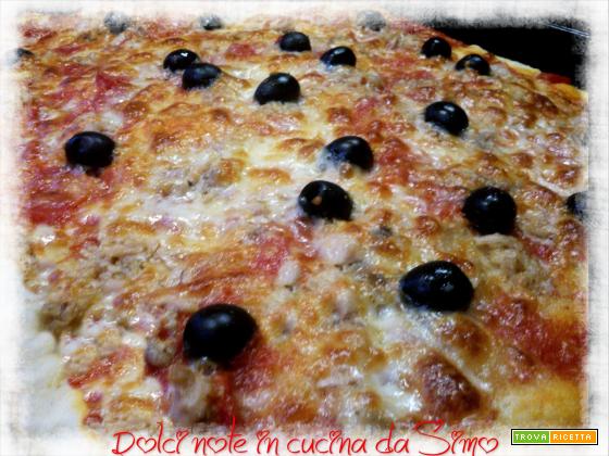 Pizza tonno e olive