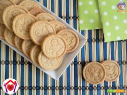 Biscotti salati alle mandorle