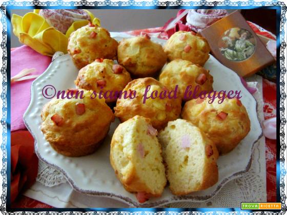 Muffin salati prosciutto e formaggio