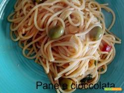 Spaghetti con stocco olive e capperi