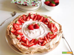 Pavlova alle fragole