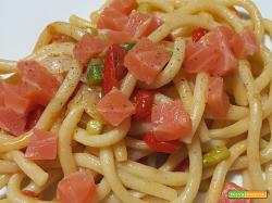 Pasta fresca pomodorini asparagi e salmone - Oggi cucina...Samanta