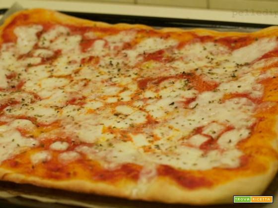 Pizza fatta in casa ricetta base