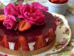Cheesecake al cocco con composta di fragole, petali di rosa e lime per l'MTC n°57